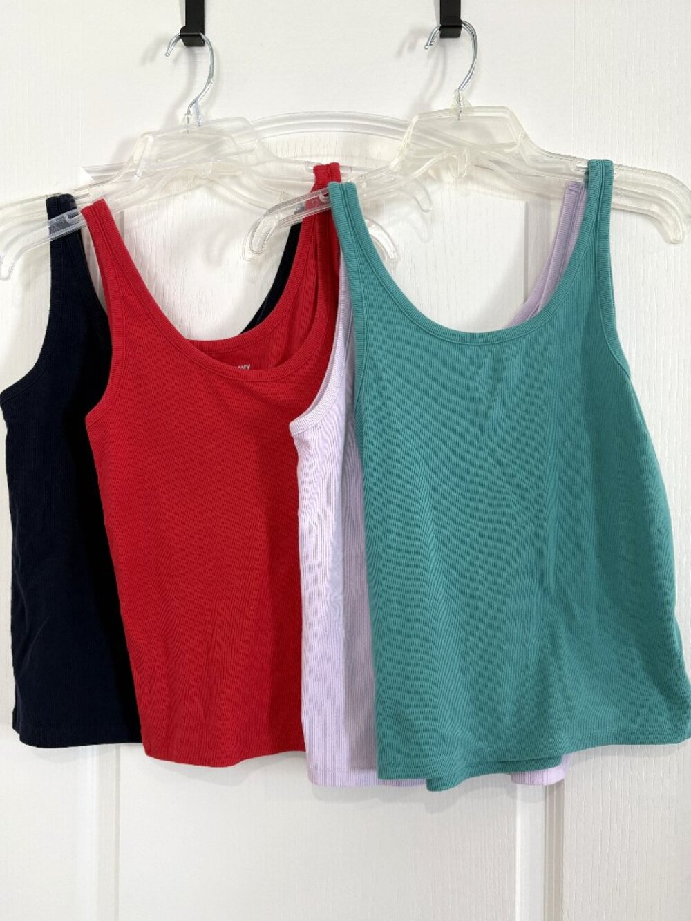 Old Navy 4 PC First Layer Ribbed Scoop Neck Tank Top Bundle Size Large Petite